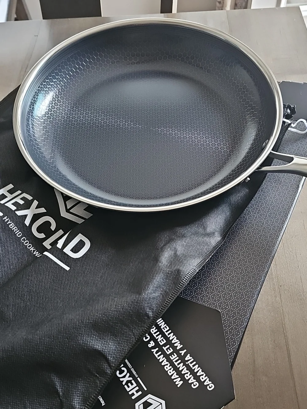 Brand New W/ Tags And Box Hexclad 12in Frying Pan